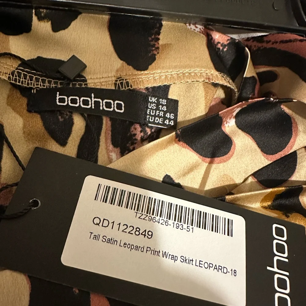 NWT leopard wrap skirt - Picture 2 of 6